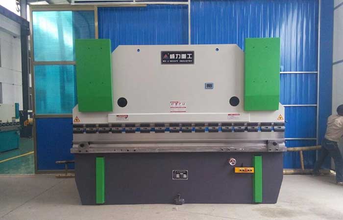 WC67Y-400T/5000液壓折彎機,400噸5米液壓數(shù)控折彎機